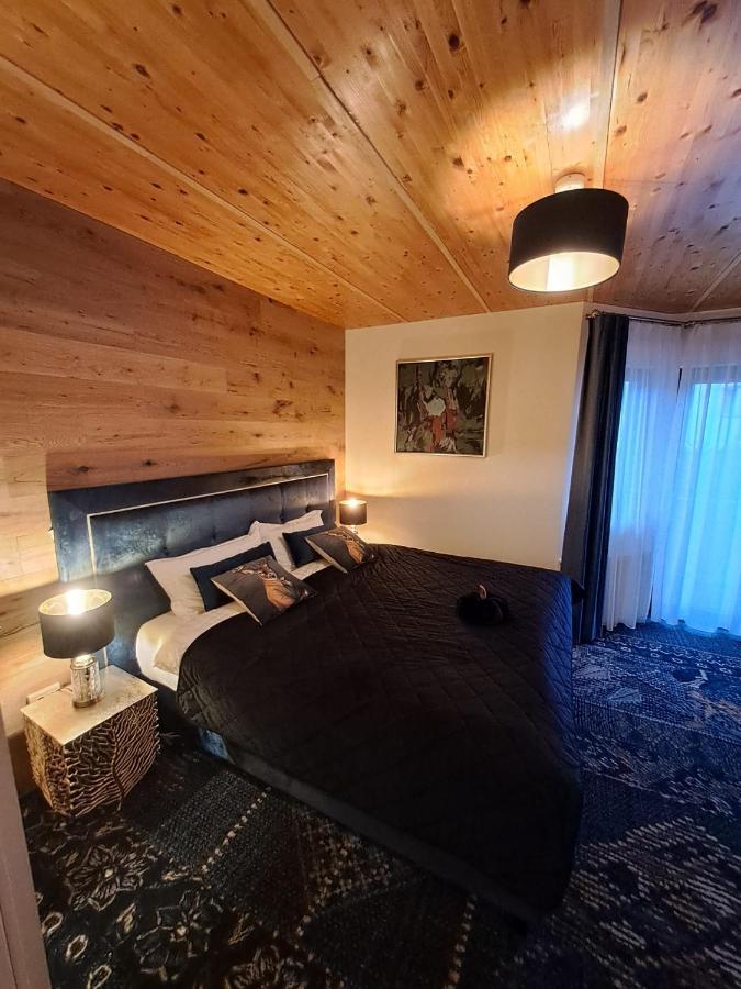 Zwei Hirsche Lodge