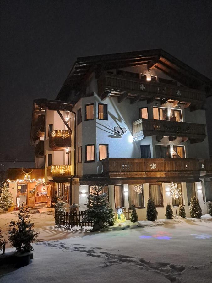 Lodge Zwei Hirsche Seefeld in Tirol