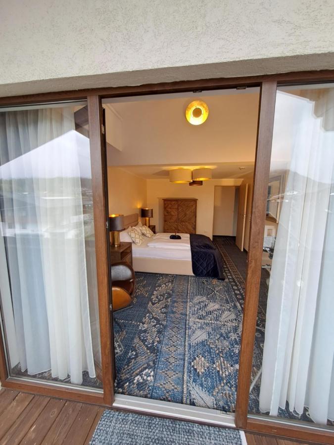 Zwei Hirsche Lodge