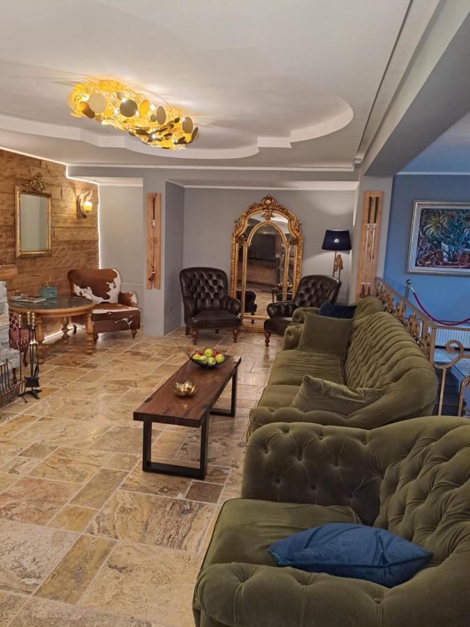 Zwei Hirsche Lodge Seefeld in Tirol